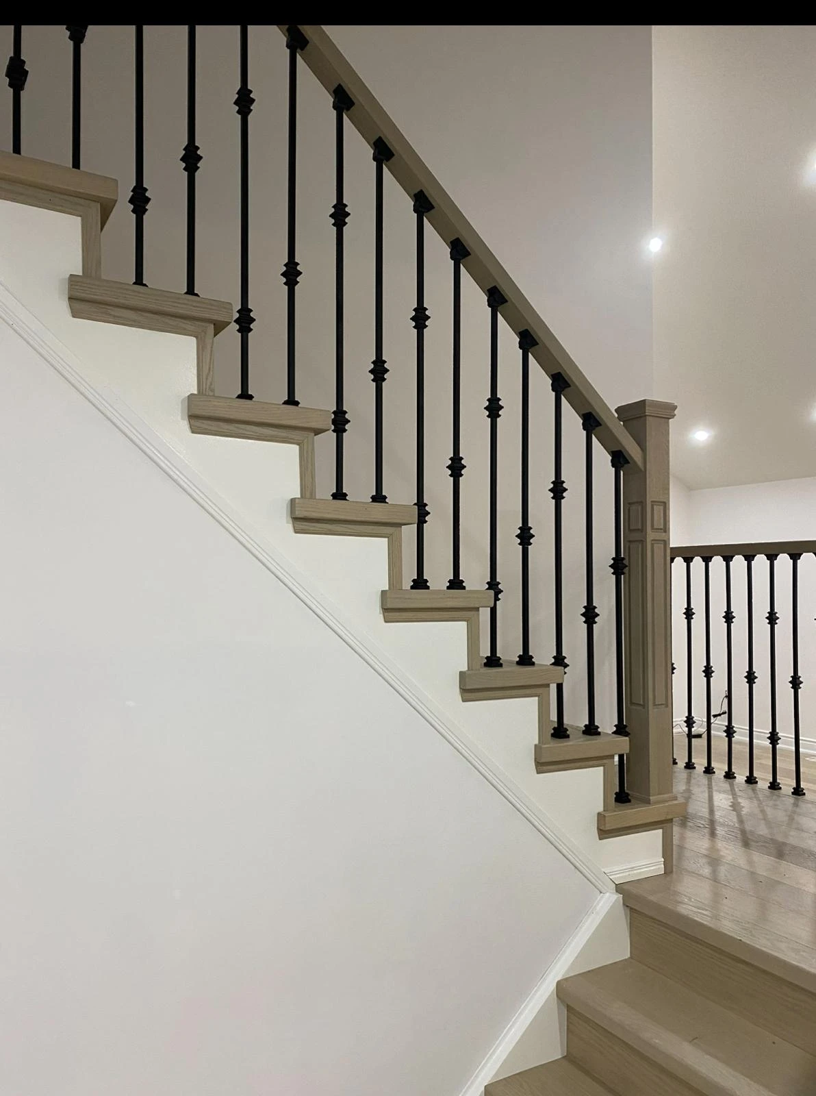Taupe Painted Curved Staircase Diamond Baluster - Image 2